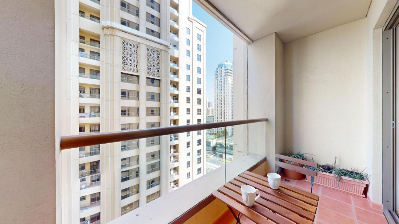 Shams 1 - Classic Three Bedroom In Jbr Apartment *