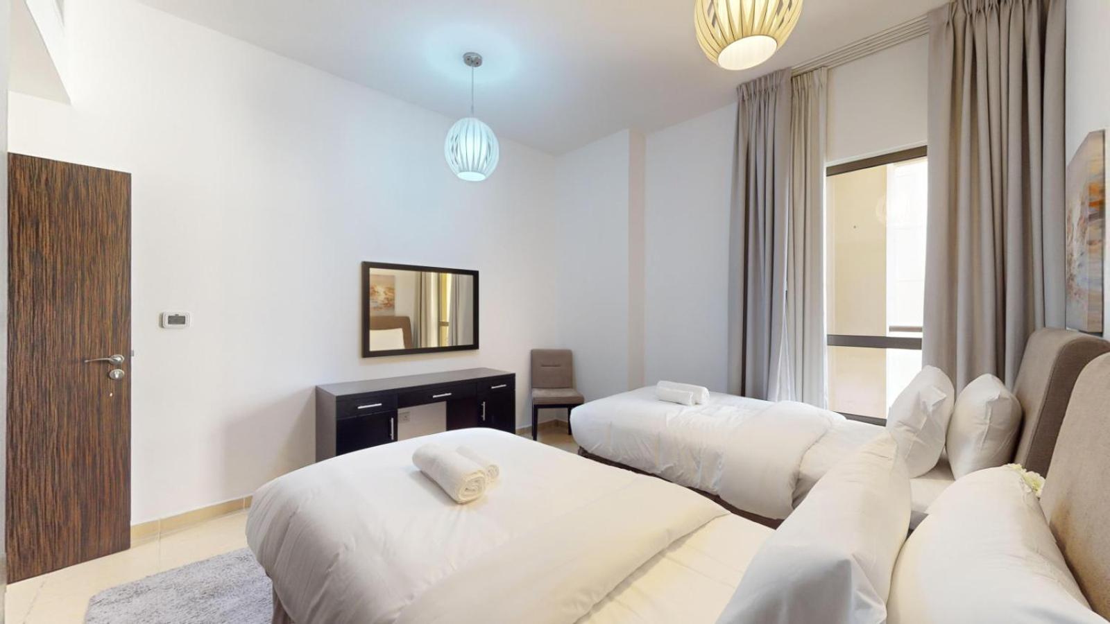 Shams 1 - Classic Three Bedroom In Jbr *